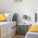 Appartement 2 Bedroom Beautiful Apartment In Podstrana *