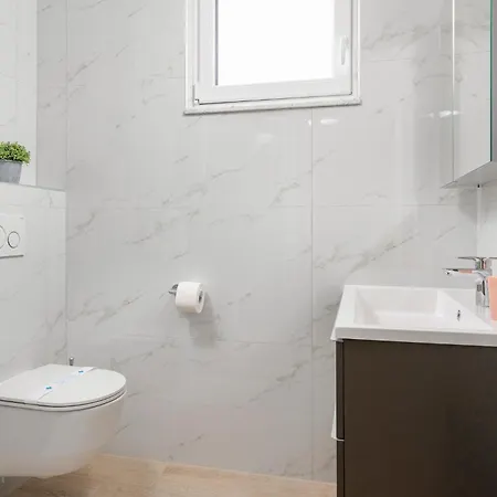 Awesome In With Kitchen * Podstrana